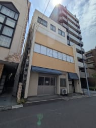 v20251003033705/fresh/building/J00100457779_9