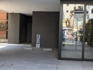 v20251003033705/fresh/building/J00100479656_9