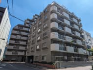 v20251003150706/fresh/building/J00100374240_8