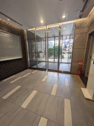 v20251003150706/fresh/building/J00100380746_9