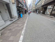 v20251003150706/fresh/building/J00100381806_9