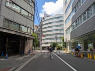 v20251003150706/fresh/building/J00100390249_15