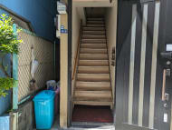 v20251003150706/fresh/building/J00100402820_8