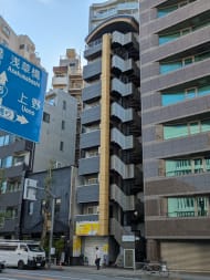 v20251006150705/fresh/building/J00100358744_9