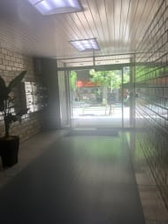 v20251006150705/fresh/building/J00100390718_5