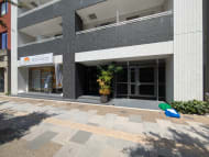 v20251006150705/fresh/building/J00100415907_11