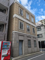 v20251006150705/fresh/building/J00100609945_9