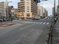 v20251007150704/fresh/building/J00100372306_15