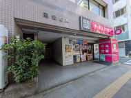 v20251007150704/fresh/building/J00100389828_17