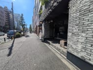v20251007150704/fresh/building/J00100393273_14