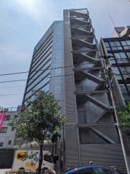 v20251007150704/fresh/building/J00100410416_9