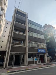 v20251007150704/fresh/building/J00100414996_8