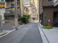 v20251007150704/fresh/building/J00100512247_2