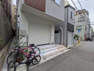 v20251007150704/fresh/building/J00100611915_3