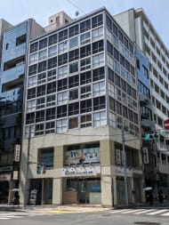 v20251008150720/fresh/building/J00100398237_1