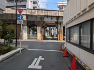 v20251008150721/fresh/building/J00100372011_2
