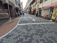 v20251008150721/fresh/building/J00100373803_11