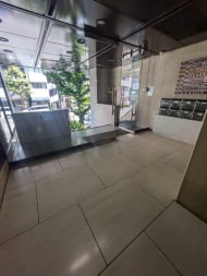v20251008150721/fresh/building/J00100376962_8