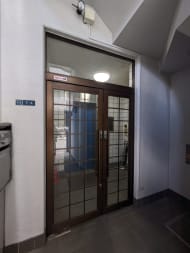 v20251008150721/fresh/building/J00100379204_15