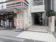 v20251008150721/fresh/building/J00100384232_3