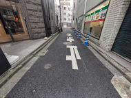 v20251008150721/fresh/building/J00100418240_11