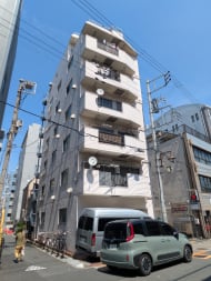 v20251009150657/fresh/building/J00100357588_7