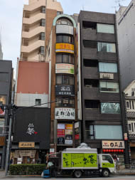 v20251009150657/fresh/building/J00100366453_5