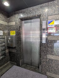 v20251009150657/fresh/building/J00100371982_4