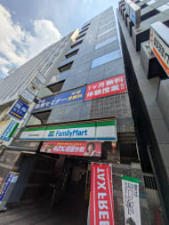 v20251009150657/fresh/building/J00100371982_8