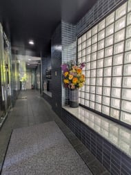 v20251009150657/fresh/building/J00100396081_12