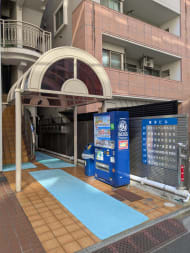 v20251009150657/fresh/building/J00100402073_11