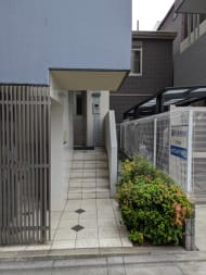 v20251009150657/fresh/building/J00100402796_13