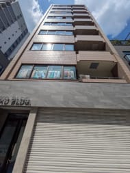 v20251009150657/fresh/building/J00100402817_11