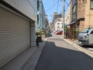 v20251009150657/fresh/building/J00100404285_2