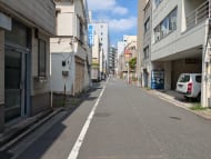 v20251009150657/fresh/building/J00100406338_13