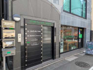 v20251009150657/fresh/building/J00100435694_9