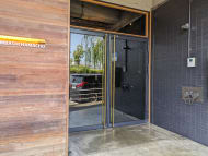 v20251011150701/fresh/building/J00100428758_3