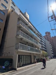 v20251011150702/fresh/building/J00100357300_1