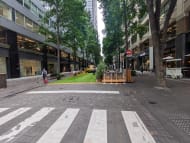 v20251011150702/fresh/building/J00100357404_10