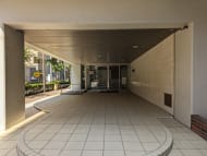 v20251011150702/fresh/building/J00100371322_3