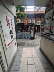 v20251011150702/fresh/building/J00100372290_9