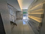 v20251011150702/fresh/building/J00100374949_12