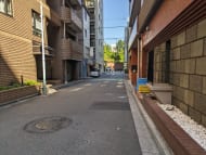 v20251011150702/fresh/building/J00100382142_13
