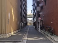 v20251011150702/fresh/building/J00100382142_15