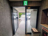 v20251011150702/fresh/building/J00100387817_11