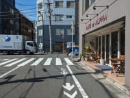 v20251011150702/fresh/building/J00100394223_14