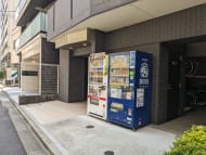 v20251011150702/fresh/building/J00100416579_8