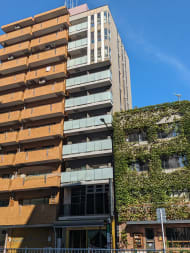 v20251011150702/fresh/building/J00100465024_6