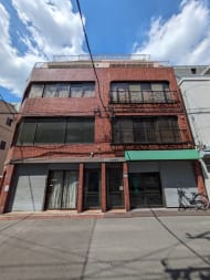 v20251011150702/fresh/building/J00100467515_8