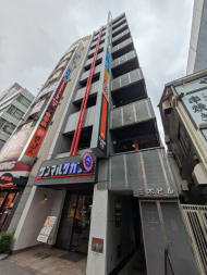v20251011150702/fresh/building/J00100493951_10